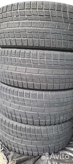 Yokohama Ice Guard IG30 215/55 R17
