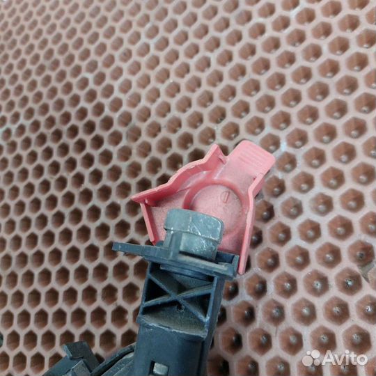 Вывод плюса аккумулятора клемма BMW f10 f07 f01