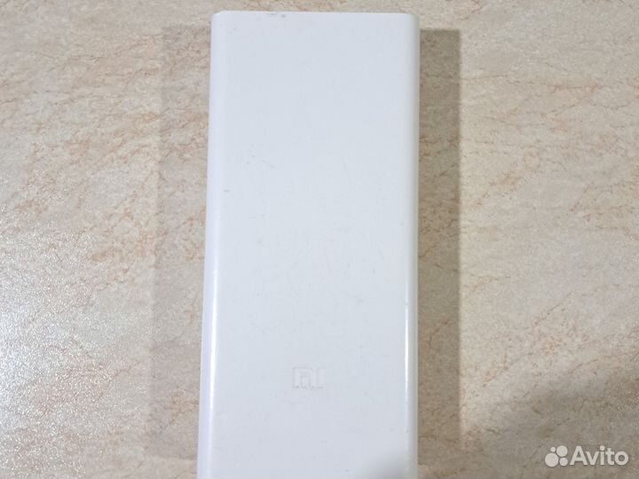 Повербанк xiaomi 20000 белый