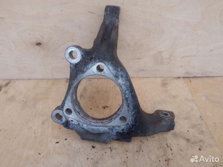 Кулак поворотный левый на Опель Вектра Ц Сигнум