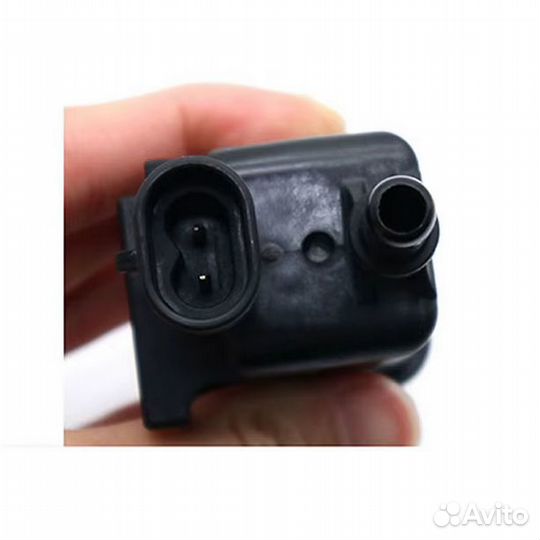 Клапан вентиляции бензобака Chevy Tahoe / Escalade