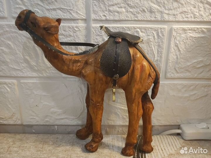 Сувенирная фигурка 