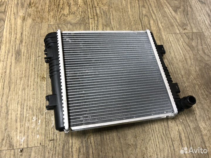 Радиатор дополнительный Mercedes X166 W292 W205