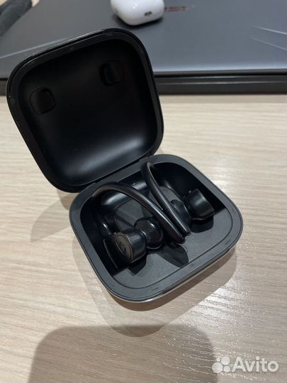 Наушники Powerbeats PRO