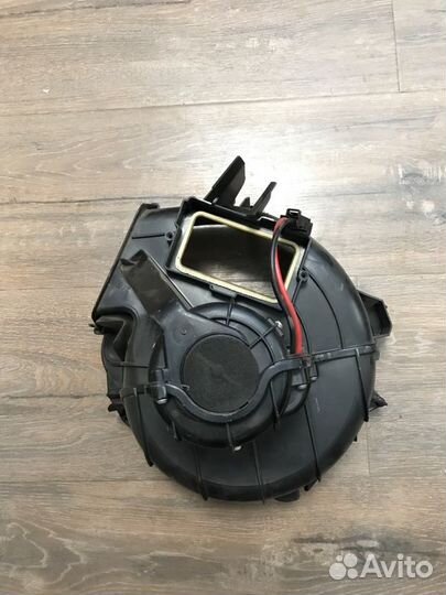 Моторчик вентилятора отопителя Bmw 528I F10