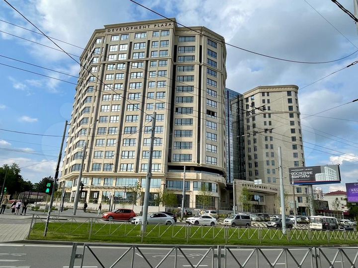 4-к. квартира, 118 м², 2/15 эт.