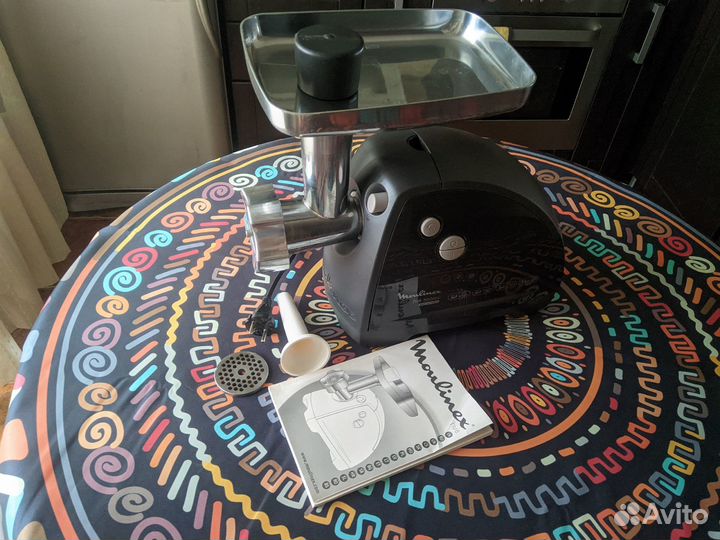 Мясорубка Moulinex HV8