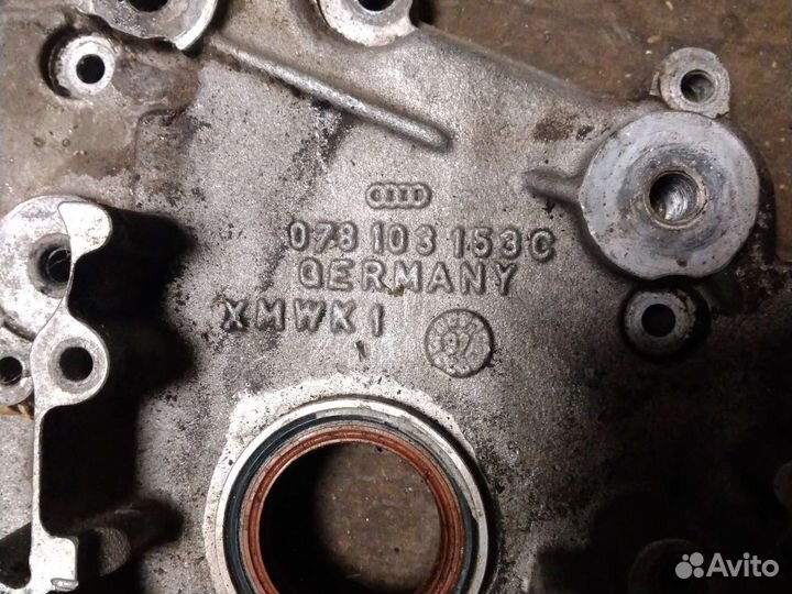 Крышка двигателя передняя Ауди A6 C5 2.4