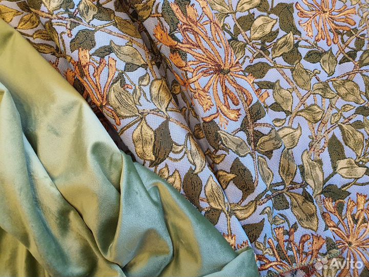 Ткань гобеленовая Жимолость на голубом Мор