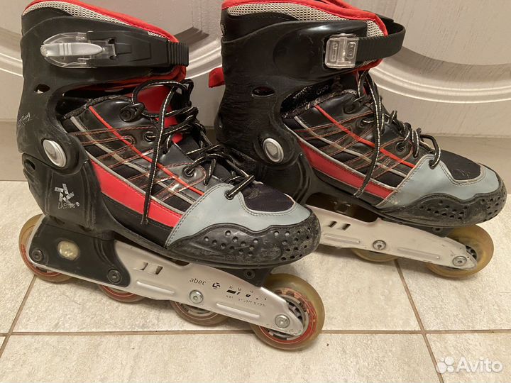 Роликовые коньки