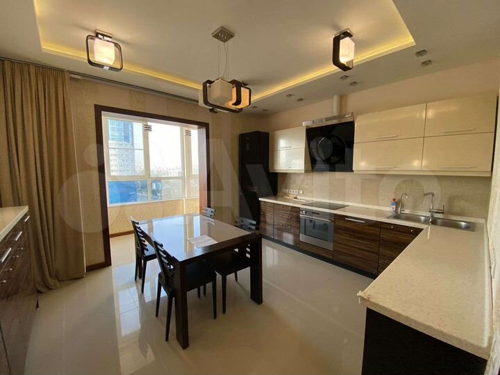 3-к. квартира, 130 м², 12/22 эт.