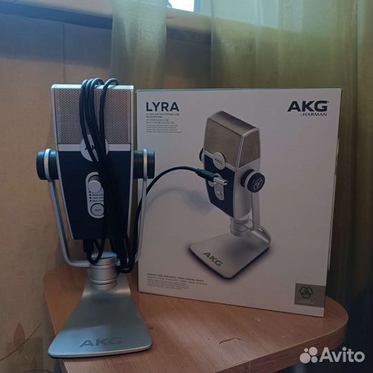 AKG Lyra микрофон