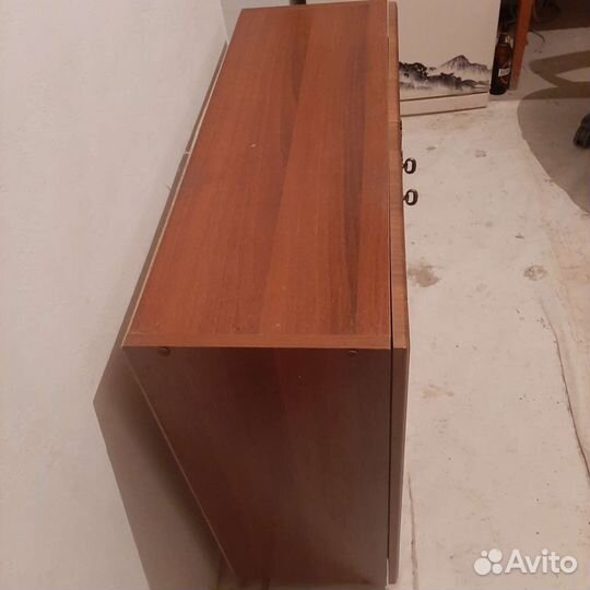Тумба на стену бу