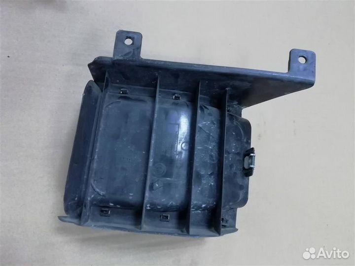 Воздуховод тормозного диска правый BMW E60