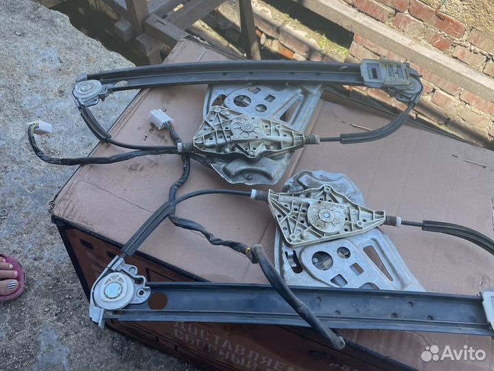 Задний стеклоподъемник w220