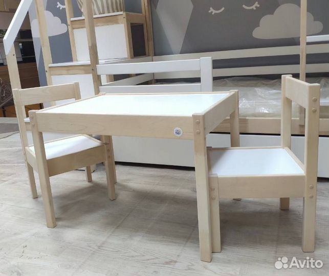 Детский стол и стул