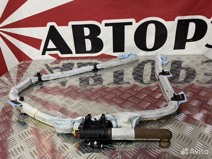 Шторка безопасности правая Volkswagen Passat B6