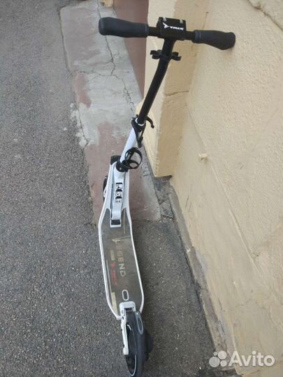 Самокат взрослый trix legend