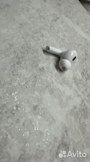 Airpods pro левый
