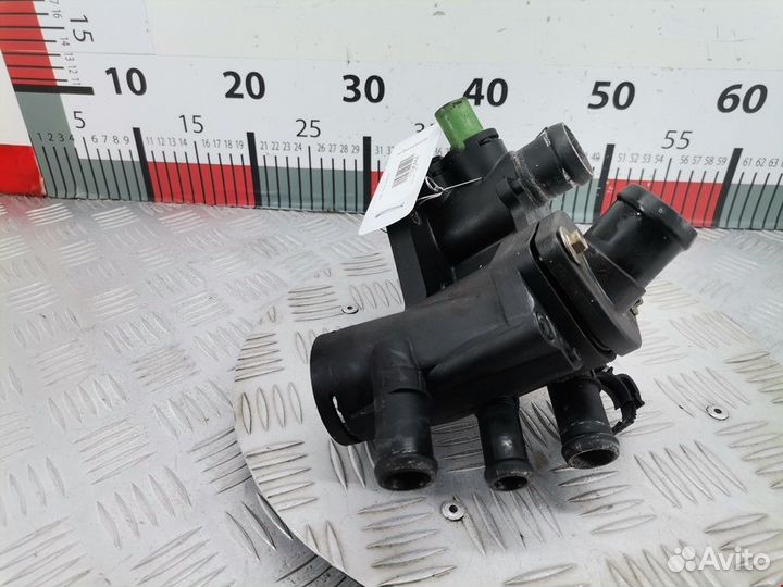 Корпус термостата seat Leon 2001 032121111BA