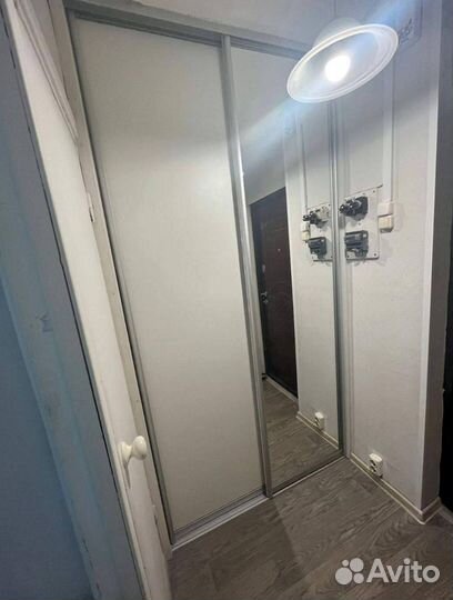 Стеклянная перегородка