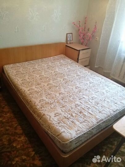 Кровать двухспальная с матрасом бу 140 190
