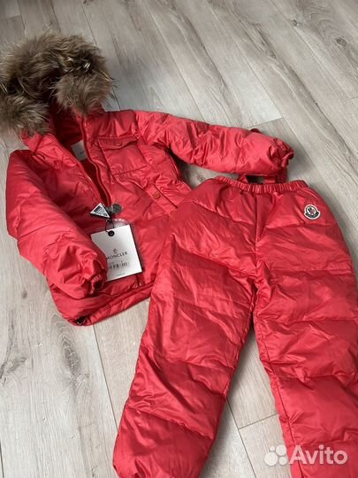 Зимний комбинезон Moncler