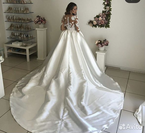 Свадебное платье