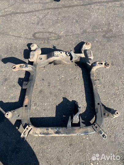 Подрамник передний передний Opel Zafira A минивэн