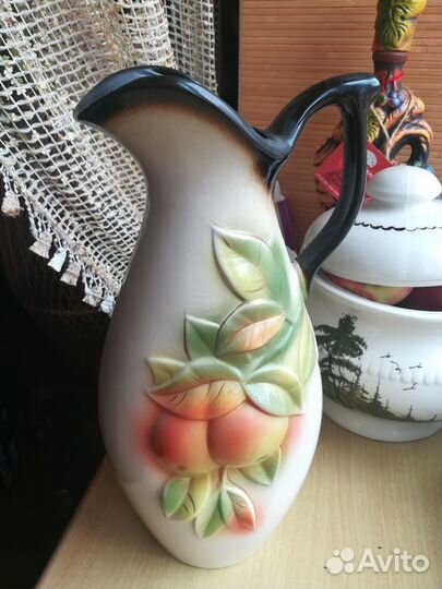 Керамический кувшин