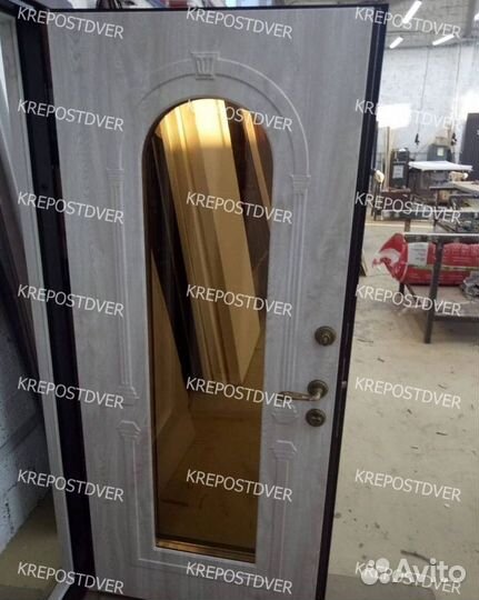 Дверь входная металлическая новая