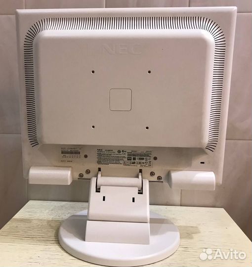 Монитор NEC MultiSync LCD195VXM+ 19