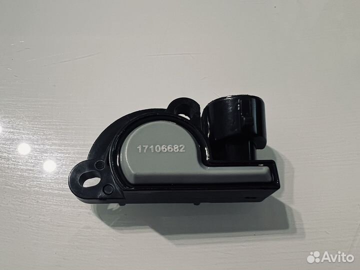 Датчик положения дроссельной заслонки GM