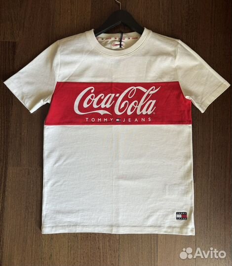 Футболка женская Tommy x Coca cola