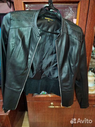 Куртка кожаная женская 42весна осень
