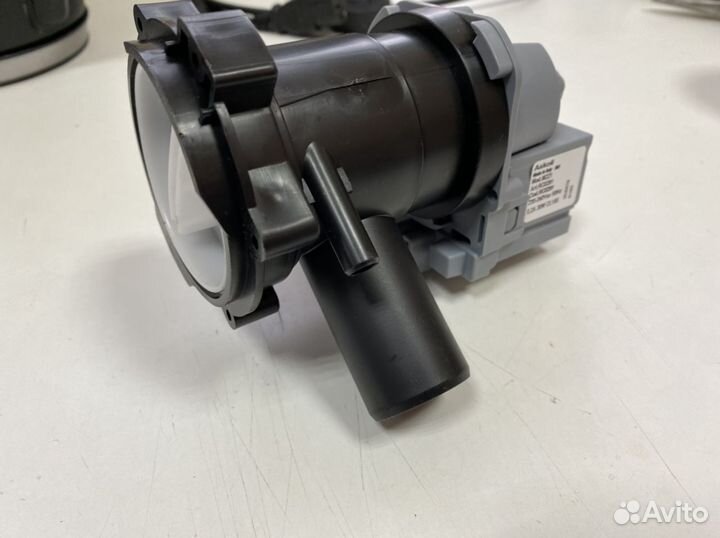 Новый+гарантия Помпа/насос в сборе Bosch/Siemens