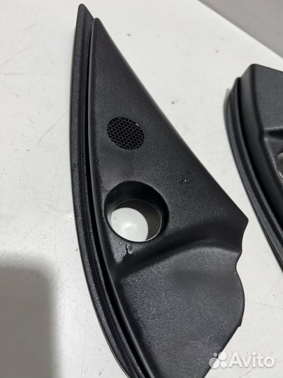 Уголок двери внутренний передний правый Peugeot