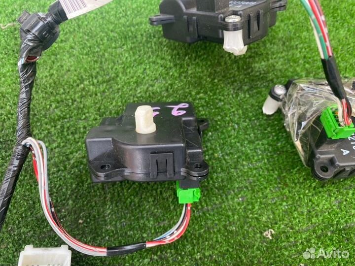 Сервопривод заслонки печки Suzuki Grand
