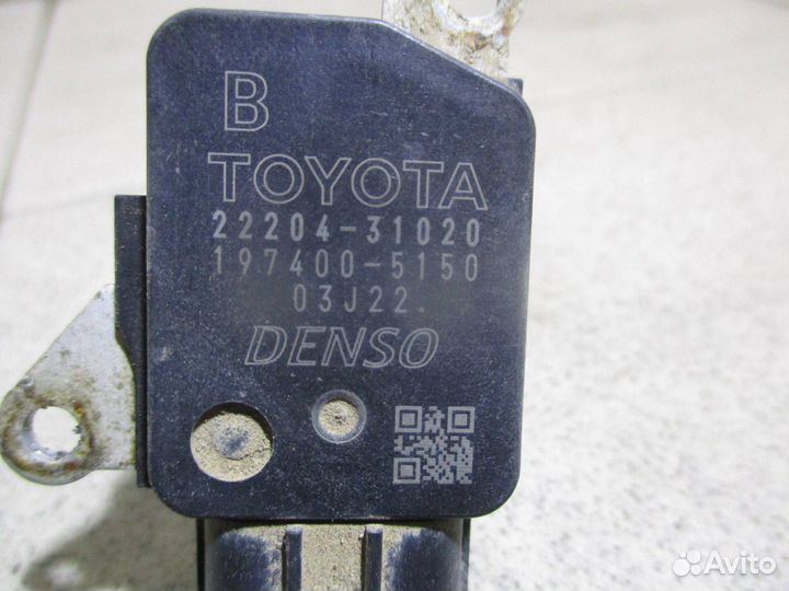 Расходомер воздуха Toyota Corolla (E150)