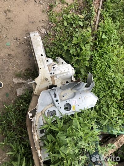 Лонжерон Kia Rio 3