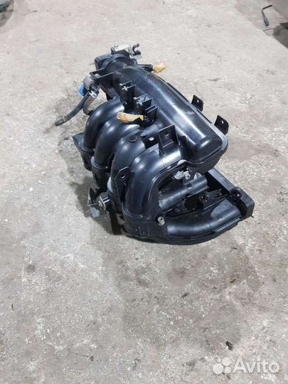 Впускной коллектор Nissan primera p12