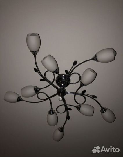 Люстра потолочная на 10 лампочек