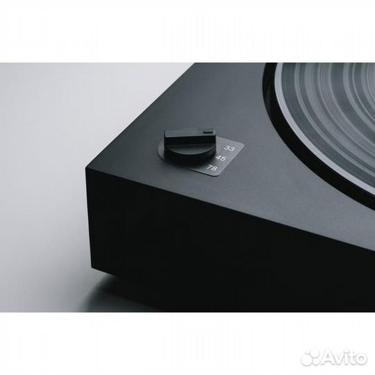 Виниловый проигрыватель Pro-Ject A2 Black (2M Red)