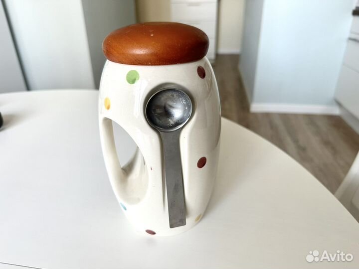 Банка для хранения сыпучих продуктов