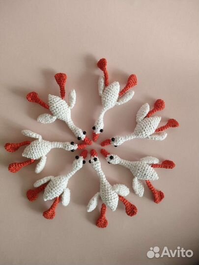 Гусь вязаный