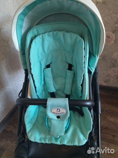 Прогулочная коляска с надувными колесами