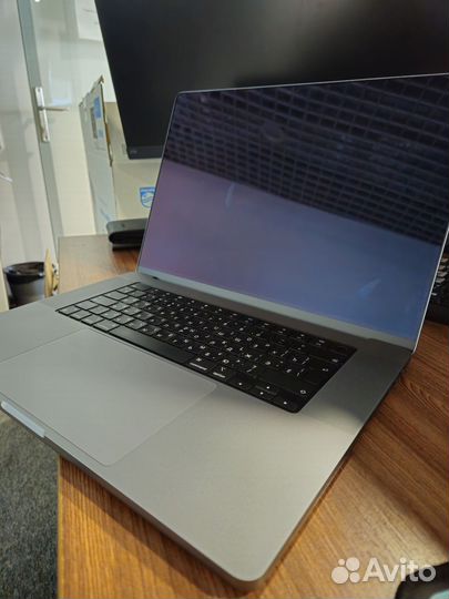 Apple MacBook Pro 16 m1 2021 16Гб/512Гб