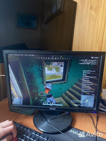 Пк, вместе с монитором, и с девайсами