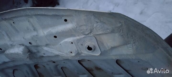 Капот Nissan Juke