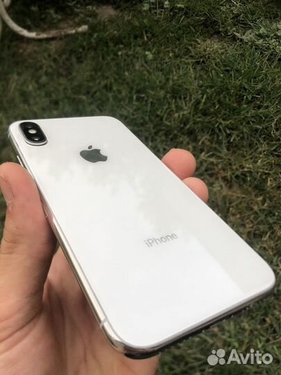 iPhone X, 64 ГБ